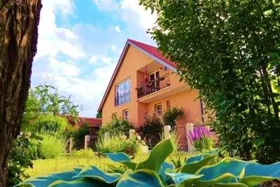 Image de Appartement de 115 m² avec balcon et grand jardin