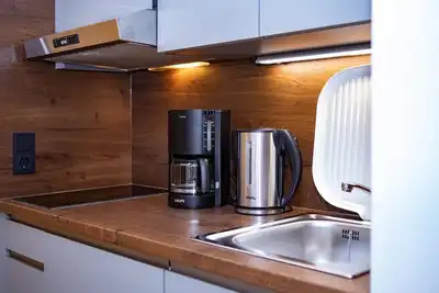 Image de Lumineux studio d'une pièce de 28 m² avec balcon
