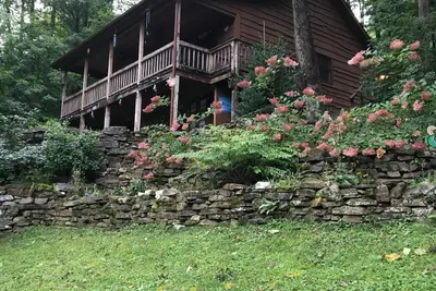 Image de Treetop est une retraite privée et tranquille cabine minutes de Cataloochee