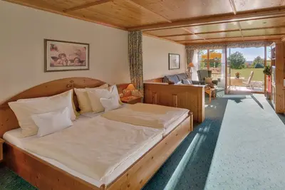 Image de Appartement (50m2) avec salon et chambre à coucher partagés