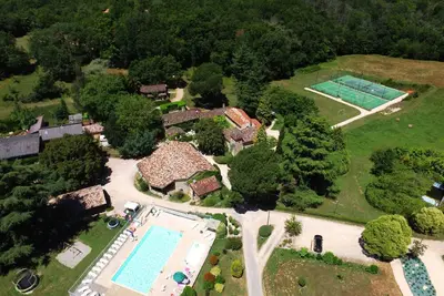 Image de Superbe Village de Vacances **** en Périgord Noir : piscine, tennis, bar, etc.