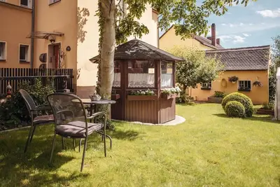 Image de Appartement confortable (55 m²) dans un endroit calme - 300m de la vieille ville