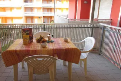Image de Immeuble en bord de mer dans un excellent emplacement - Beahost
