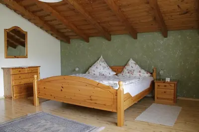 Image de Appartement (70m²) à l'étage avec balcon