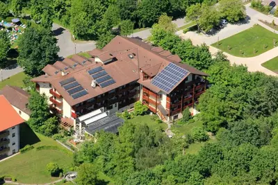 Image de Appartement deux pièces avec balcon et jardin commun