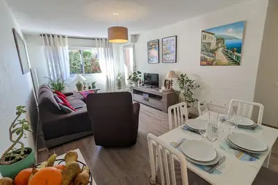 Image de Arcachon - Ville d'Automne: Agréable T3 pour 4 avec Balcon, Parking et Proche Plage