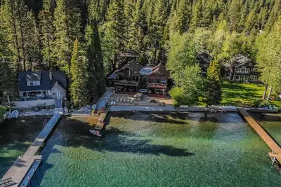 Lake Front Home avec votre plage privée et spa - North Lake Tahoe