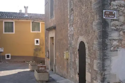 Image de appartement situé au pied du géant de provence wifi gratuite