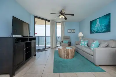 Image de 2br @ Phoenix Iii - Obtenez une nuit gratuite - Cela ne durera pas longtemps!