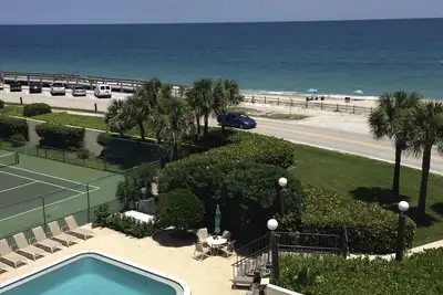 Image de Condo haut de gamme en bord de mer, Vero Beach, Floride, 2 chambres