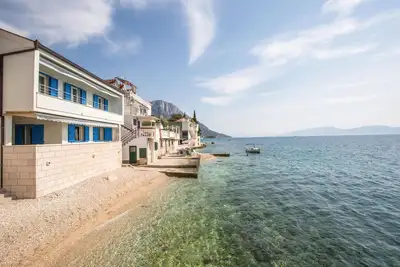 Image de Superbe maison Ă Brist avec cuisine