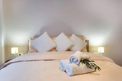 Image de Suite croate de luxe - expérience de vacances parfaite à seulement 100 m de la mer