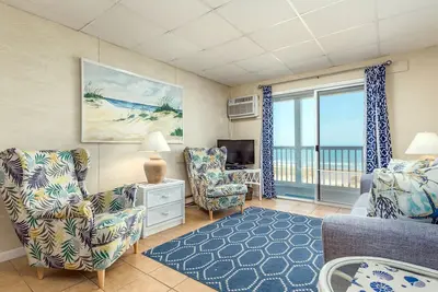 Image de Condos en bord de mer avec rare location minimum de 2 nuits et draps inclus!