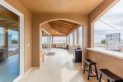 Image de Casa De Adobe 3Bd \/ 2Ba ~ Condo de luxe multi-familial