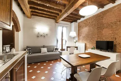 Image de Appartement récemment rénové dans avec détails de design idéal pour 5 personnes.