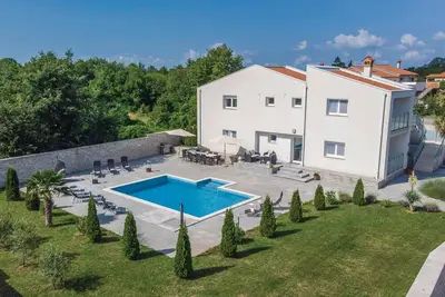 Image de Belle maison à Nedescina avec WiFi