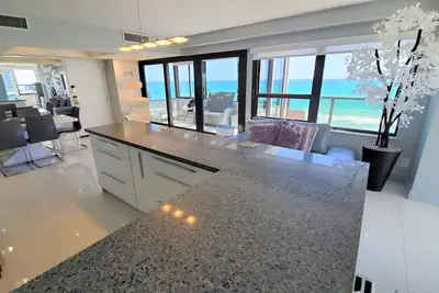 Image de Oceanfront Luxury 3 Bedroom Miami Condo - 1401