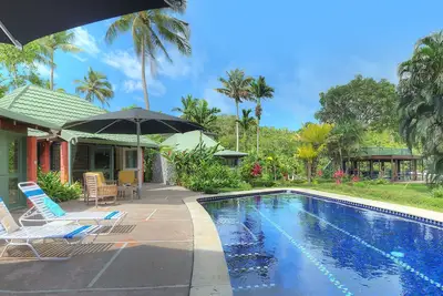 Image de Domaine riverain, distance de marche de tout, Wifi gratuit, familial et convivial!