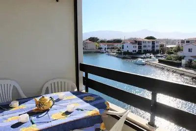 Image de Face Ă la Marina studio cabine avec terrasse, parking et piscine-4cm26