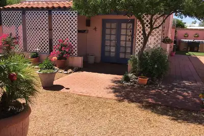 Image de Bienvenue à Casa Hibiscus! Commodités à gogo! ! Spa + vélo + barbecue + foyer!
