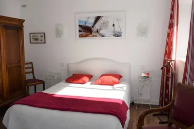Image de Appartement rénové 3* avec jardin et Wifi à 20m de la plage - Trégastel