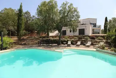 Image de Villa pour 8 personnes avec piscine privée à La Londe-Les-Maures