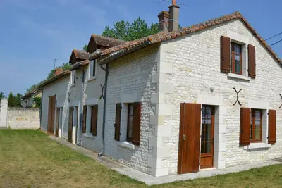 Image de Maison de campagne avec jardin privé, proche Châteaux de la Loire et Futuroscope.