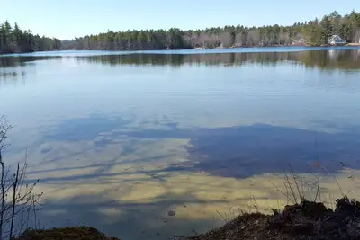 Image de Sand Pond Escape situé dans pittoresque East Baldwin, Me.
