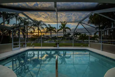 Image de Roelens Vacations - Villa Calusa - Cape Coral
