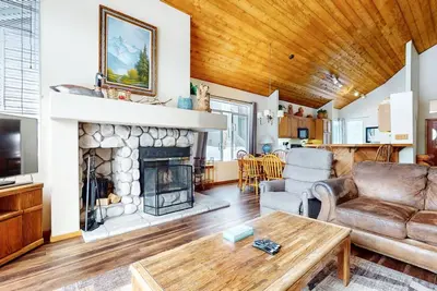 Image de Snowcreek Resort Vacation Rental #554