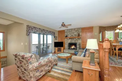 Image de Mitchell 2 Wpm: 3 Br \/ 3 Ba 3 chambres condo Ă Blowing Rock, 8 personnes
