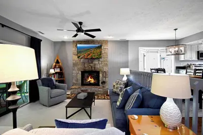 Image de Quail 6 Wpm: 2 Br \/ 2 Ba 2 condo de 2 chambres Ă Blowing Rock, 6 personnes