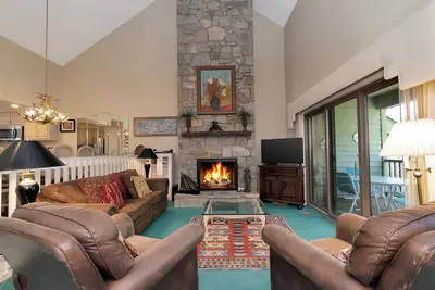 Image de Elm 2 Wpm: 3 Br \/ 3 Ba 3 chambres condo Ă Blowing Rock, 8 personnes