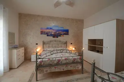 Image de Maison de l'olivier au milieu de la péninsule de Sorrente et Amalfi Coast.