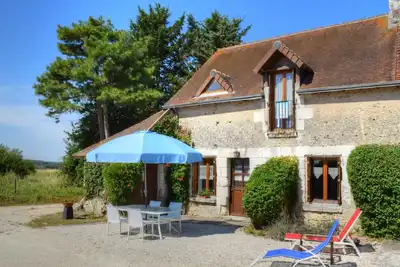 Image de Gîte en Touraine avec jardin, proche du Zoo de Beauval et des châteaux, animaux acceptés