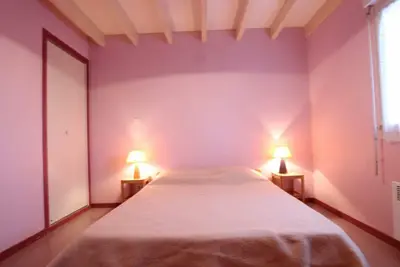 Image de Location Gîte de Mer avec Terrasse et Jardin, proche port, animaux acceptés, tennis de table, WiFi.