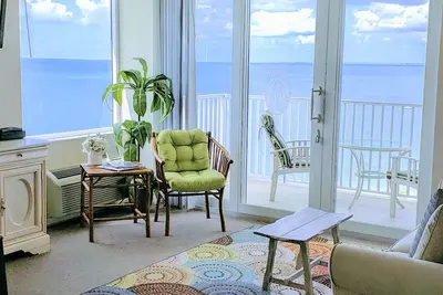 Image de Penthouse Vues Panoramiques. Suite Ph6-A. Faites moi une offre! !