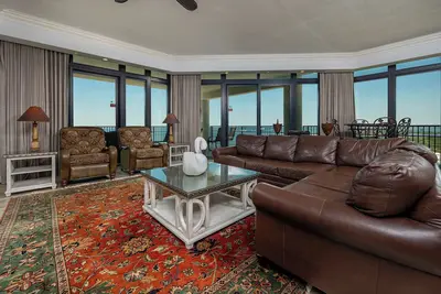 Image de Phoenix West Ii - 4 Chambres! - 21st Floor - Cliquez pour une nuit gratuite!