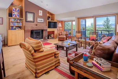 Image de Rmr: 4 Br / 4 Ba maison de ville Ă Teton Village, 8-10 personnes + Fun gratuit!