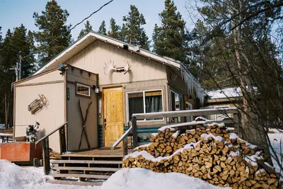 Image de Cabane Georgeous isolée - À quelques pas du parc national de Roosevelt pour la randonnée.