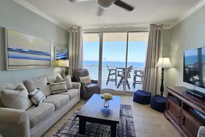 Image de Beach Club Avalon 1808 King / Queen / Full & Twin / canapé-lit Wifi - Sur la plage!