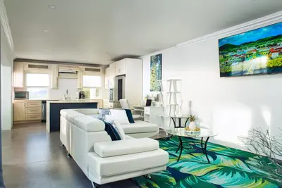 Image de La Vue de Basseterre - Appartement avec vue imprenable sur la mer (Nigel - 869-762-8044)
