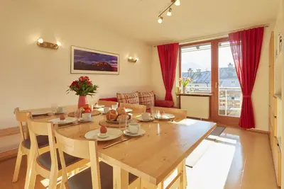 Image de Ferienwohnung für 2-8 Pers. , ca. 97 qm, 3 Schlafzimmer, Wohnschlafraum, Küche, 2 Bäder, Balkon
