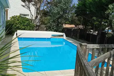 Image de Villa de plain-pied avec piscine chauffée à 50m de la plage, jardin clos, Wifi, 1000m des commerces