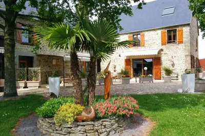 Image de Maison cosy proche Mont-Saint-Michel, jardin, vélos, terrasse, idéale pour télétravail