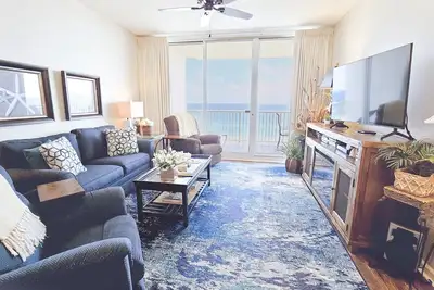 Image de Bristol 1405 Beach Club-Direct Gulf View-Droit sur la plage-piscine / bain à remous-WiFi!
