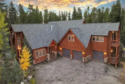 Sawmill Run Lodge: Visite virtuelle, Animaux de compagnie acceptés, Marche jusqu'au pic 8, Bain à remous, Grill