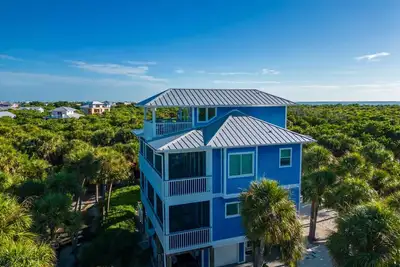 Image de Nouvellement construit 2018 - 4 chambres 3 salles de bain complètes et 2 demi maison Beachviews avec piscine chauffée privée