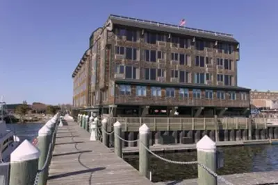 Image de Wyndham Inn Sur Long Wharf