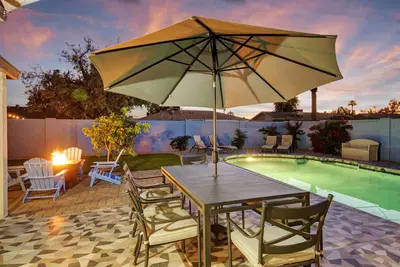 Image de Nouveau! Style De Luxe Et ÉLÉGANT! Coeur De La Vieille Ville! Marchez À Tous! Piscine Chaufee